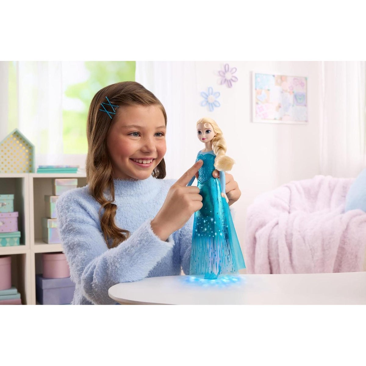 Dosney Frozen Light-Up Singing Elsa Doll