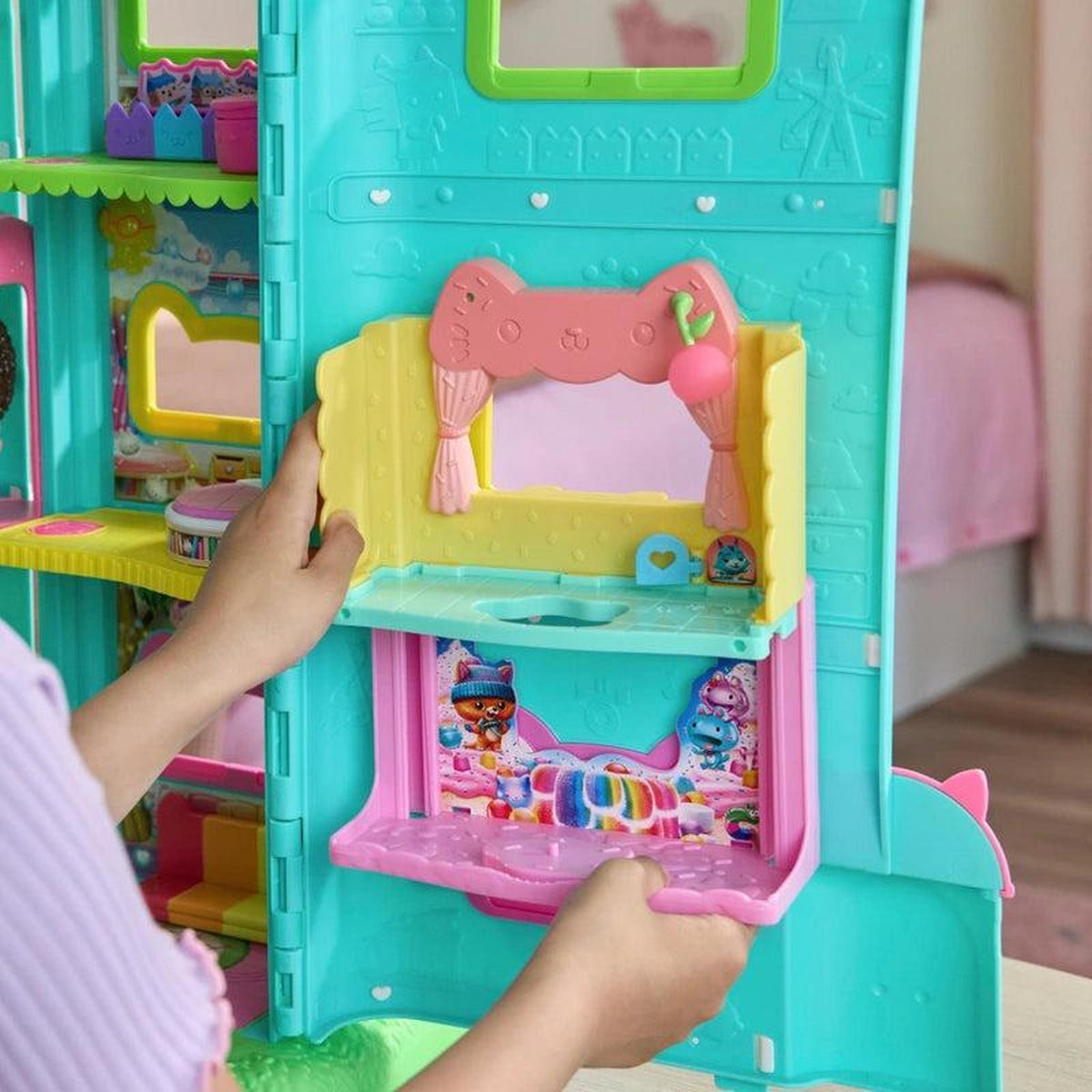 Gabby's Dollhouse The Movie: Cakey's Sprinkle Cake-tastic Kitchen