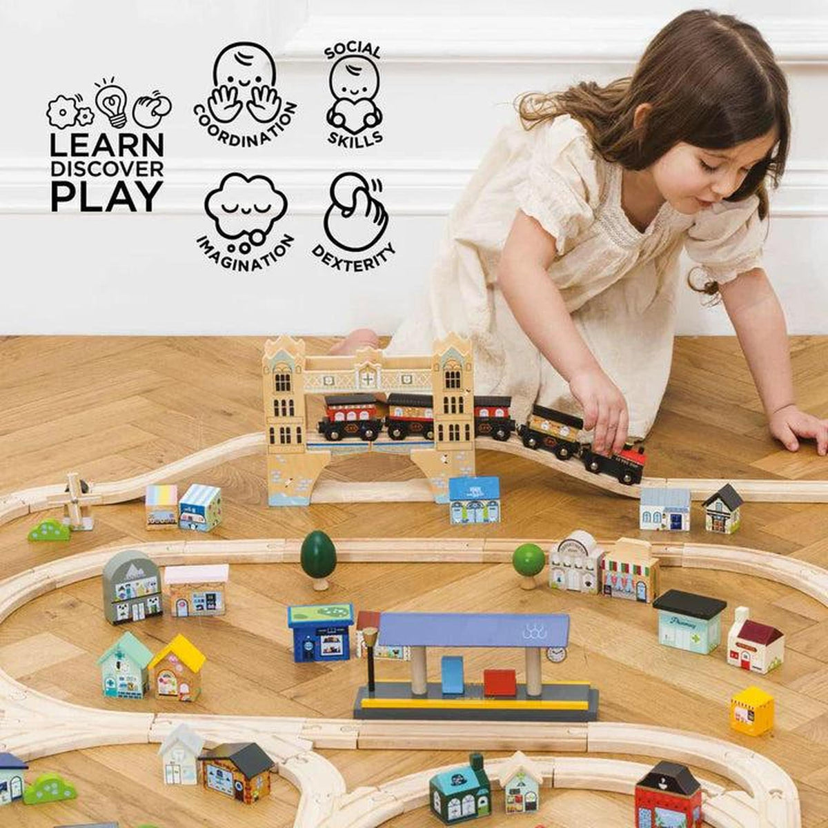 Le Toy Van London Train Set 120 pieces