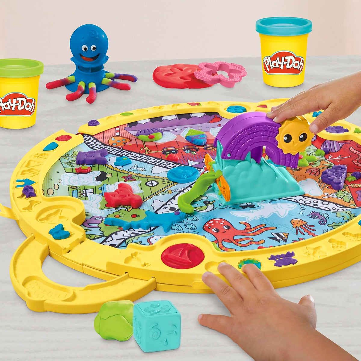 Play-Doh Starters Fold 'n Go Playmat