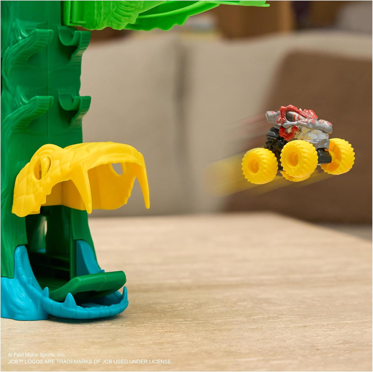 Monster Jam Mini Jams Cobra's Crazy Escape Motorised Playset