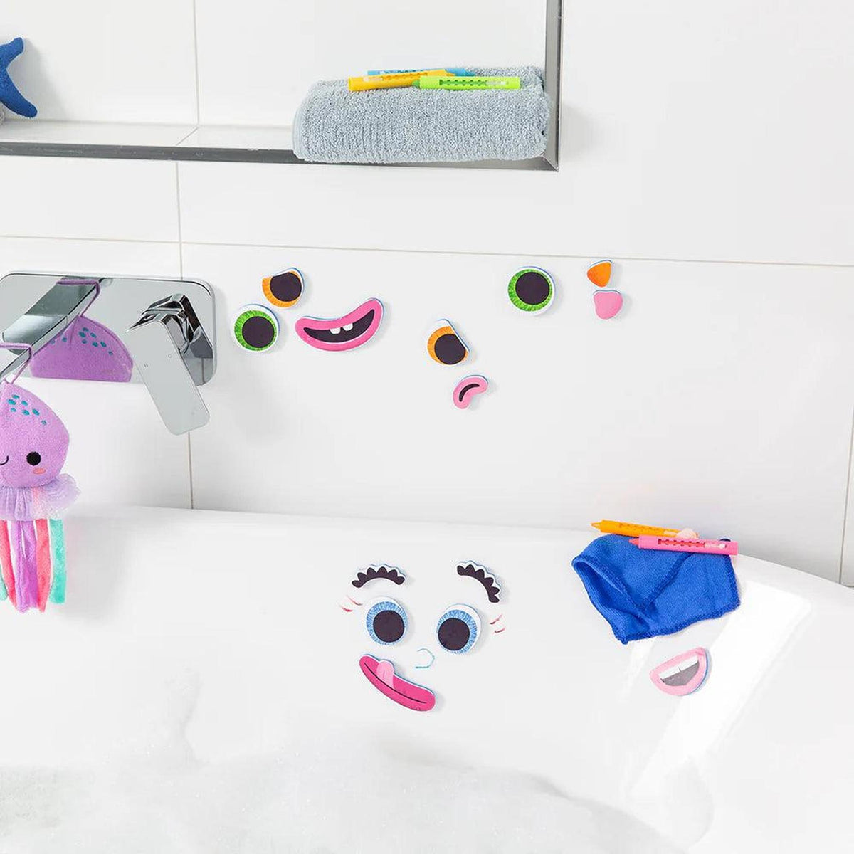 Bath Faces Set with Bath Crayons