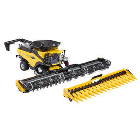 Britains New Holland CR11 Combine 1:32 scale