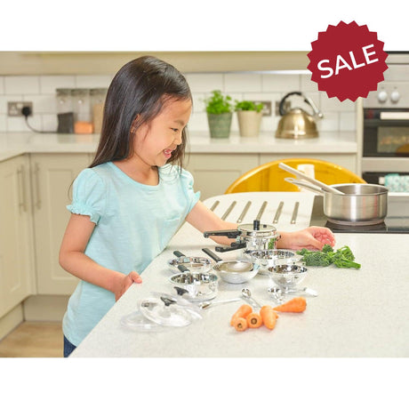 Casdon Toy Pan Set