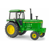 Britains 43376 John Deere 4240