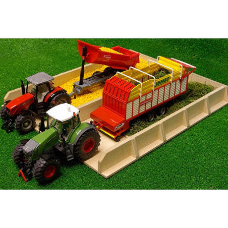 Kids Globe Wooden Silage Pit 1:32