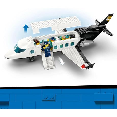 LEGO 60502 City Airport with Airplane