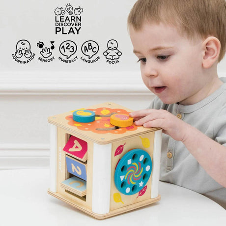 Le Toy Van Petit Activity Cube