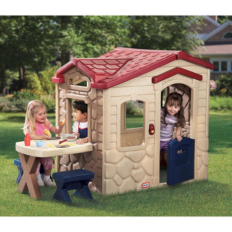 Little Tikes Picnic on the Patio Playhouse