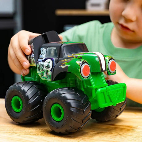 Monster Jam Monstruction Build & Crash Grave Digger 8" Truck