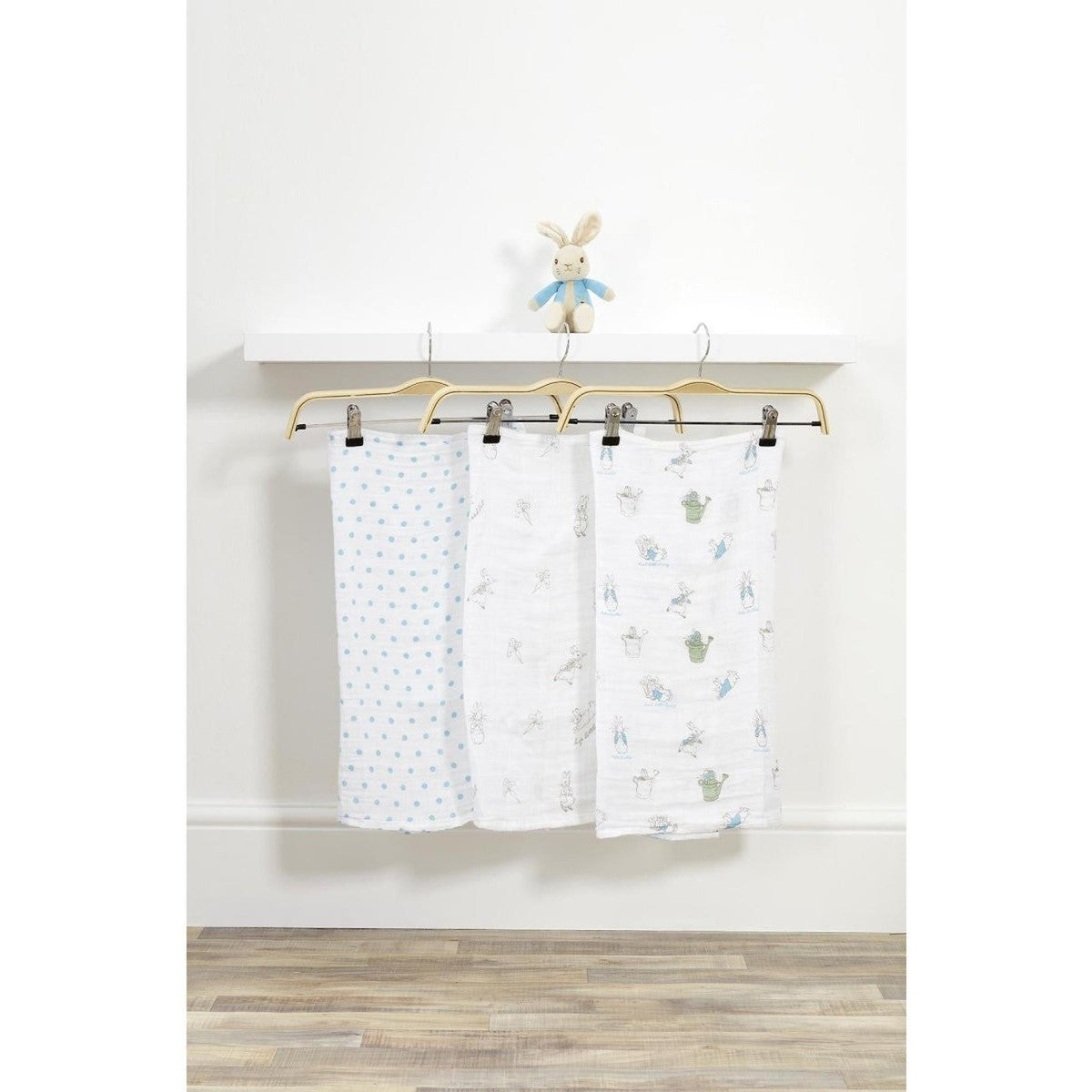 Peter Rabbit Soft Toy & 3 Muslins Gift Set
