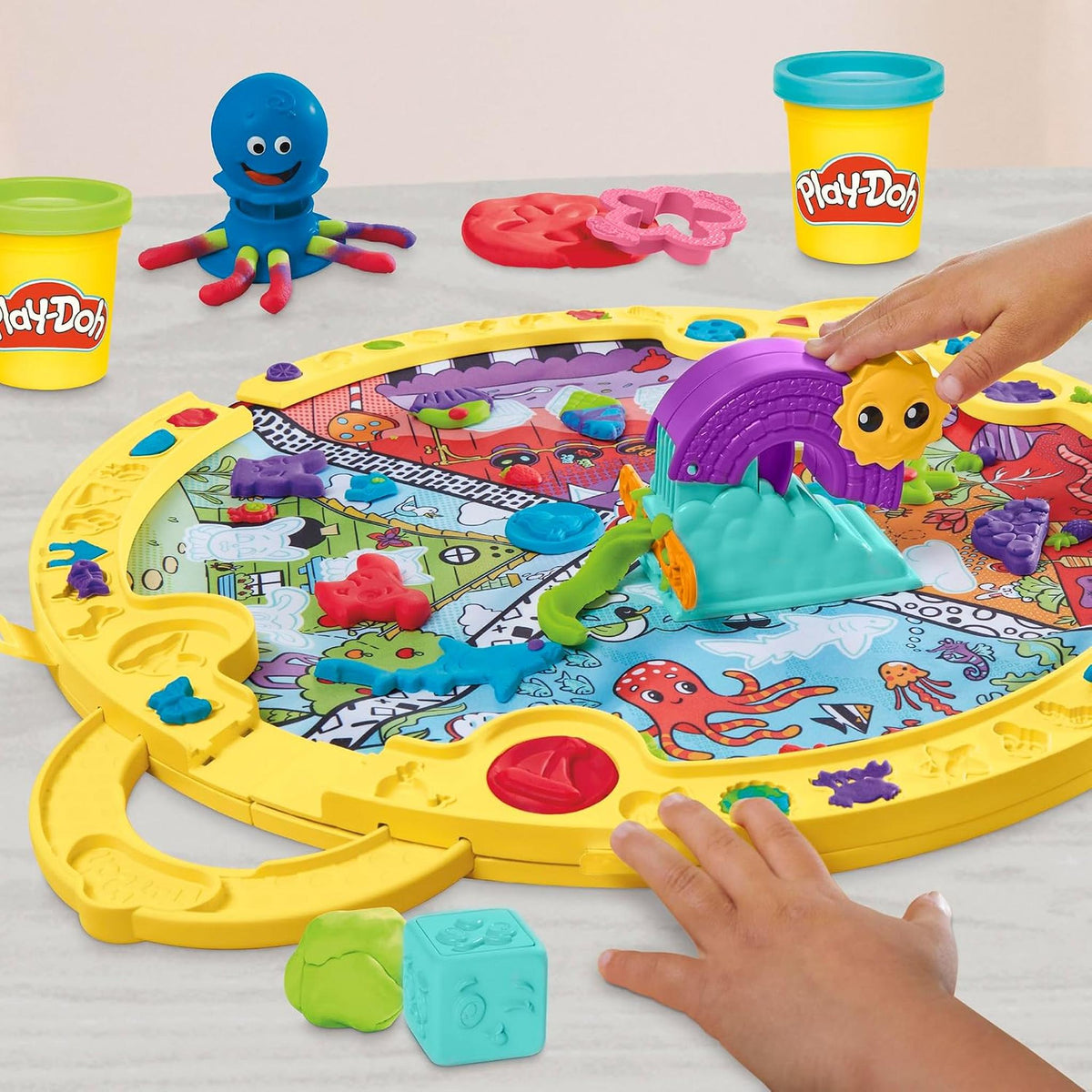 Play-Doh Starters Fold 'n Go Playmat