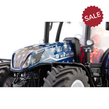 Siku 3223 New Holland Christmas Tractor