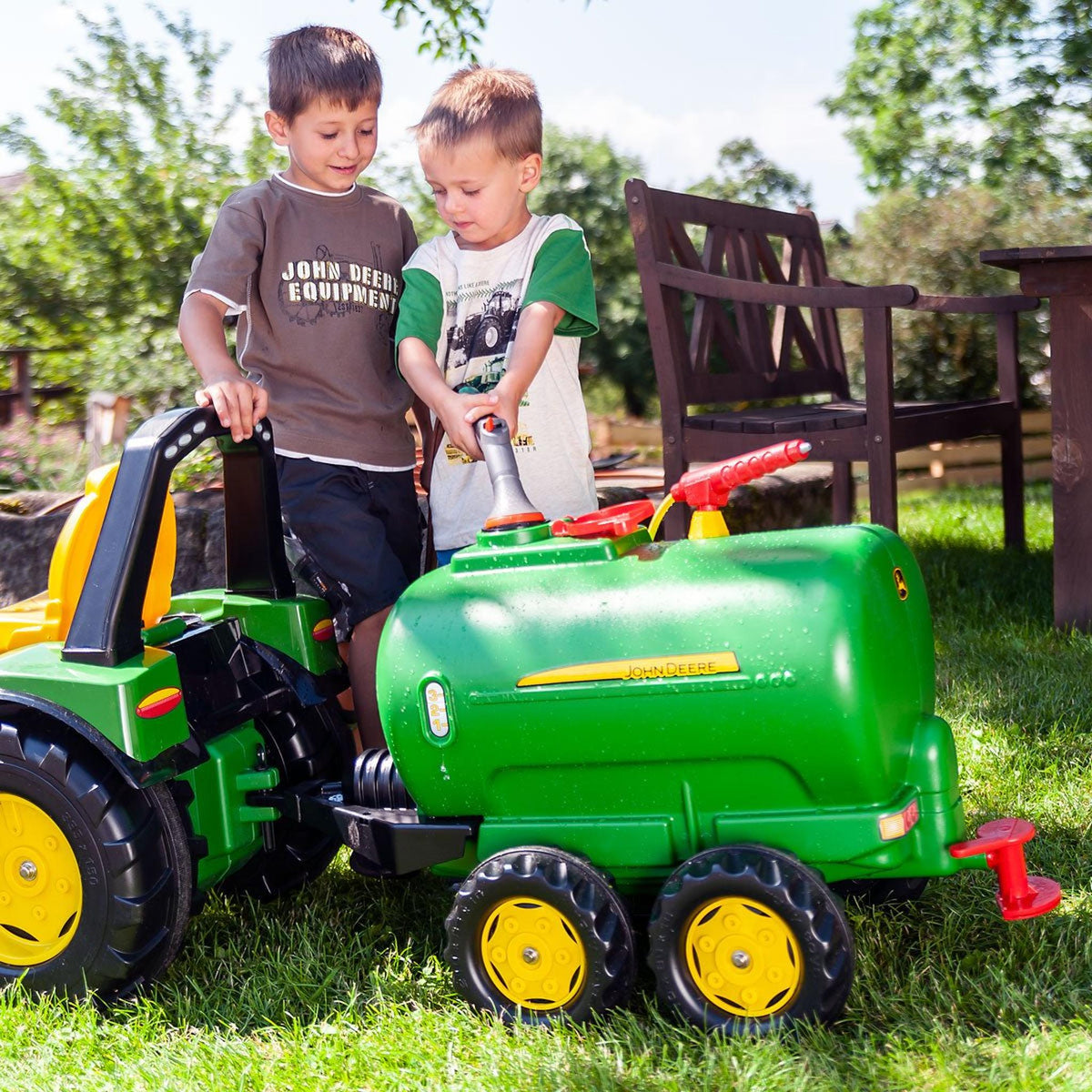 Rolly John Deere Water Tanker with Pump